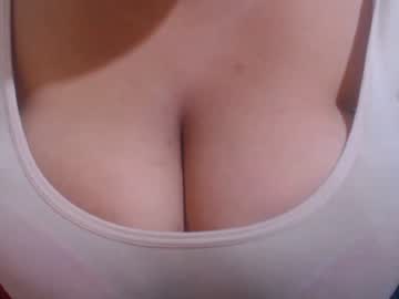 سكس 2020 بنت موزه تتناك من السواق فى كسها الوردى