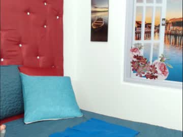 سكس خليجى شاب مستمتع من جسمها المربرب وينيك فى كسها نيك جديد